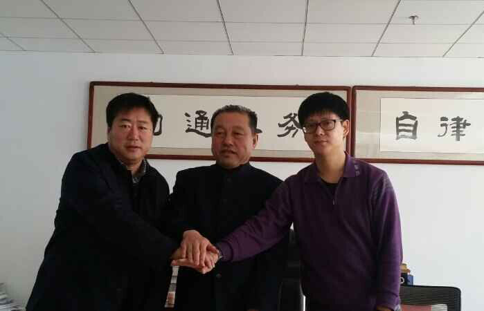 內(nèi)蒙古農(nóng)牧業(yè)產(chǎn)業(yè)化龍頭企業(yè)協(xié)會(huì)與內(nèi)蒙古拉卡拉支付有限公司、內(nèi)蒙古蒙優(yōu)匯電子商務(wù)有限公司簽署三方戰(zhàn)略框架合作協(xié)議——助力內(nèi)蒙古綠色農(nóng)畜產(chǎn)品“走出去”